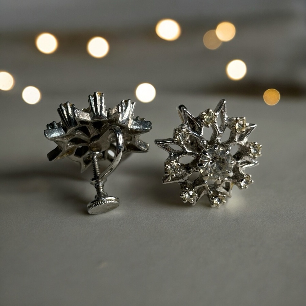 Silver Toned Screw Back Earrings Rhinestone Snowflake Star 9 Stones Each Earring